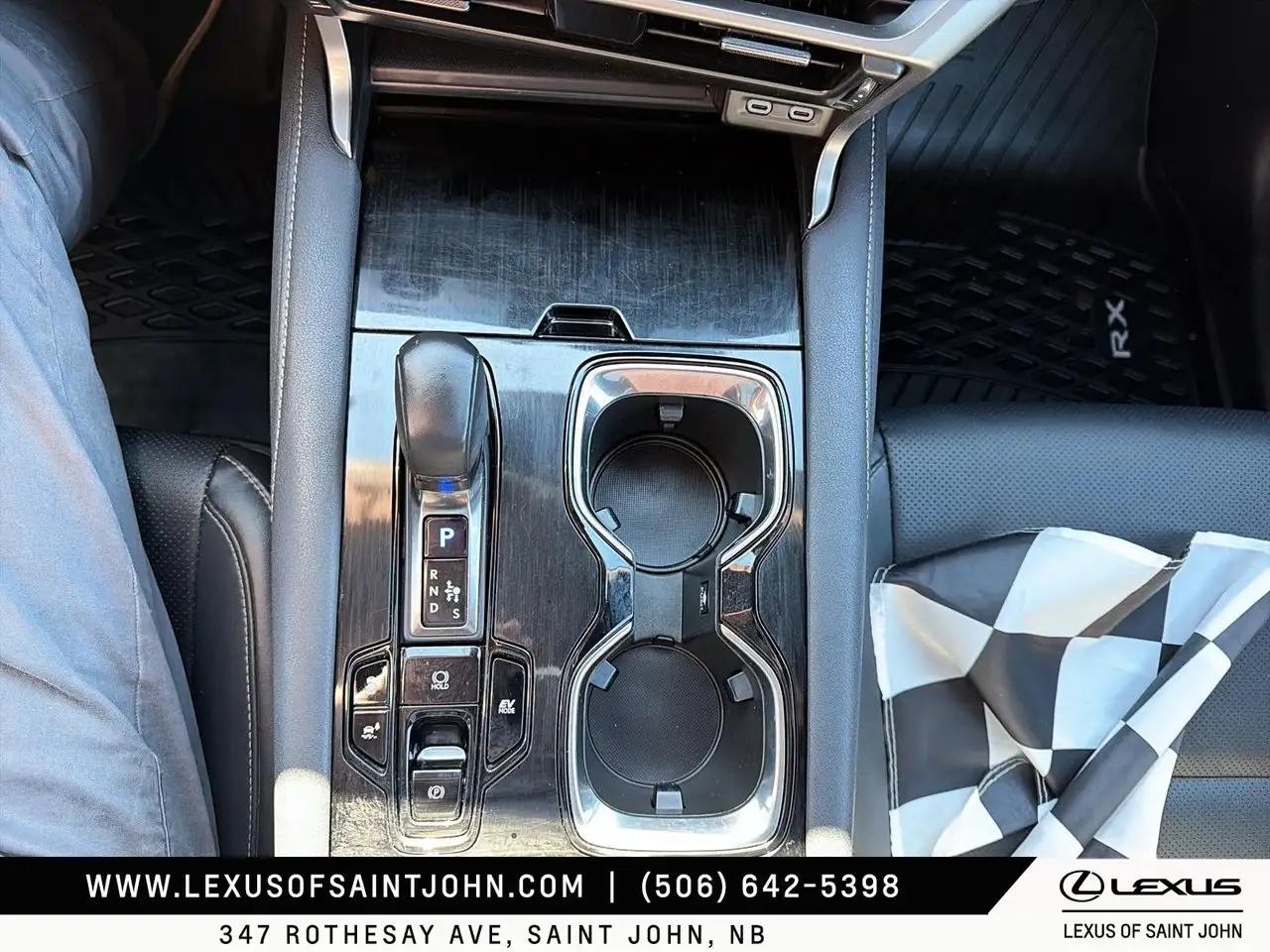 Lexus RX - Image 15
