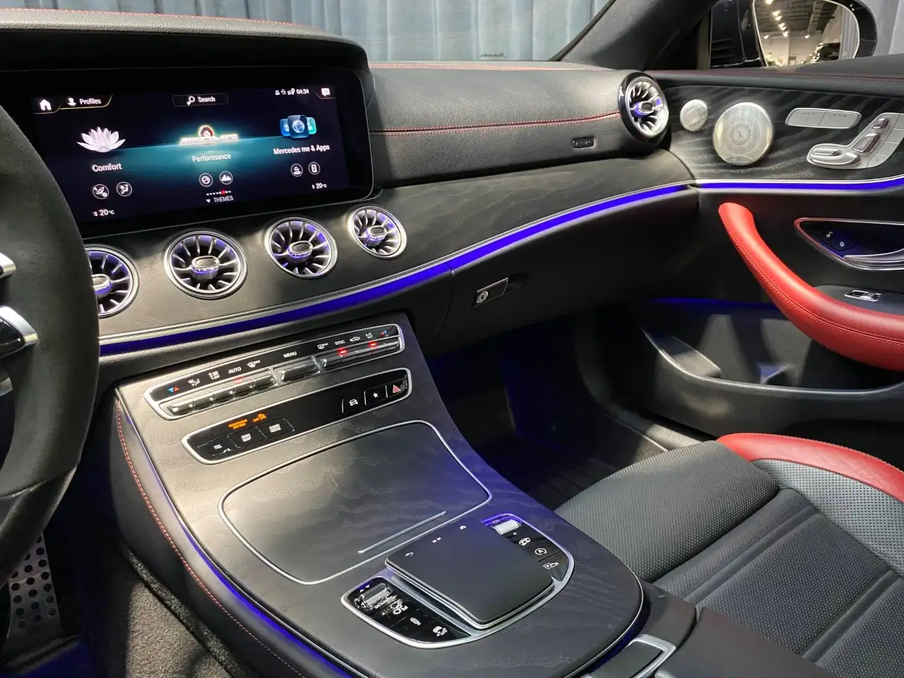 Mercedes-Benz E-Class - Image 20