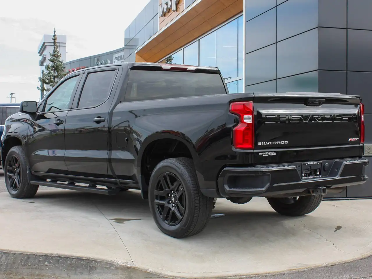 Chevrolet Silverado 1500 - Image 3