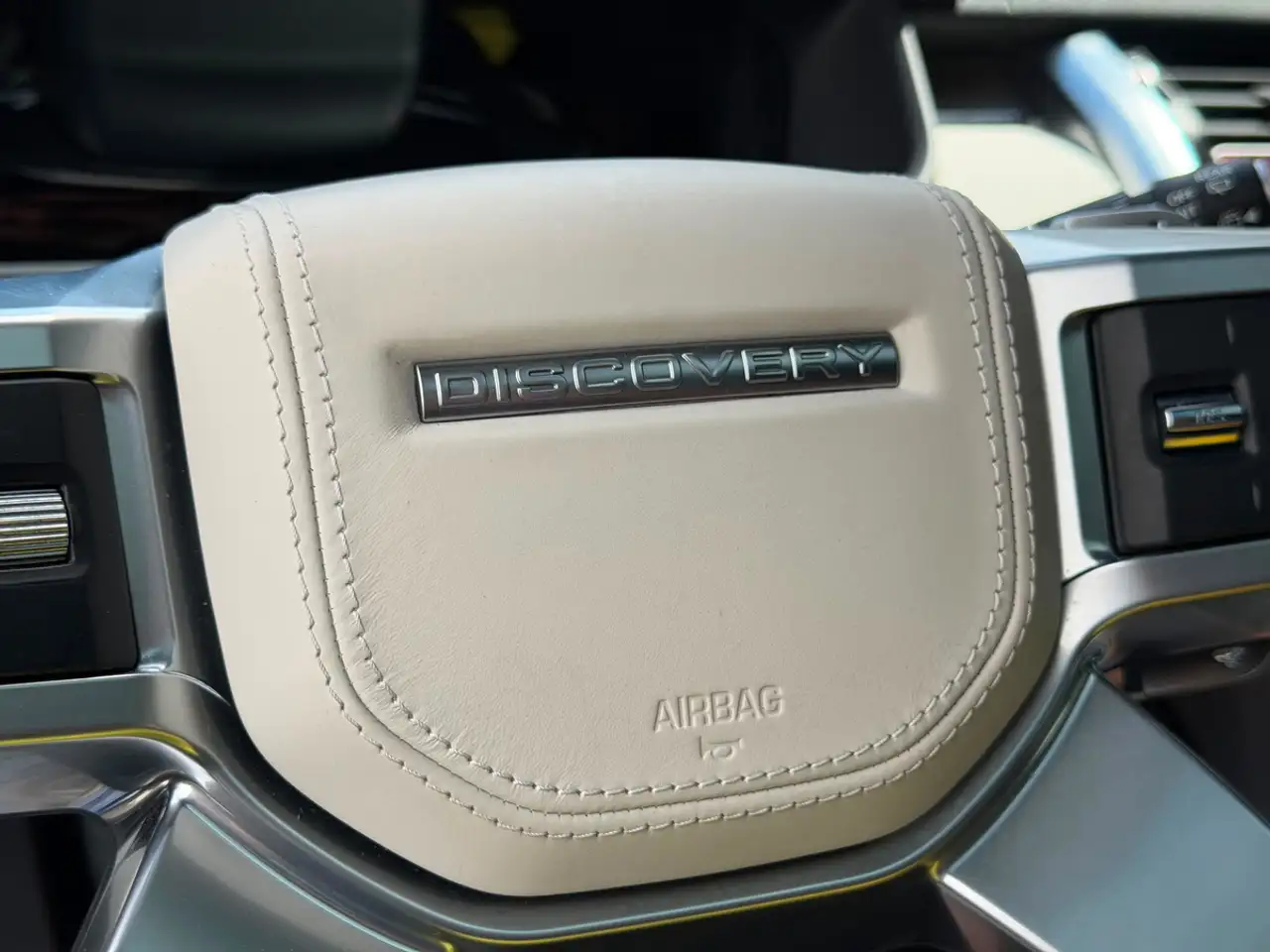 Land Rover Discovery - Image 19