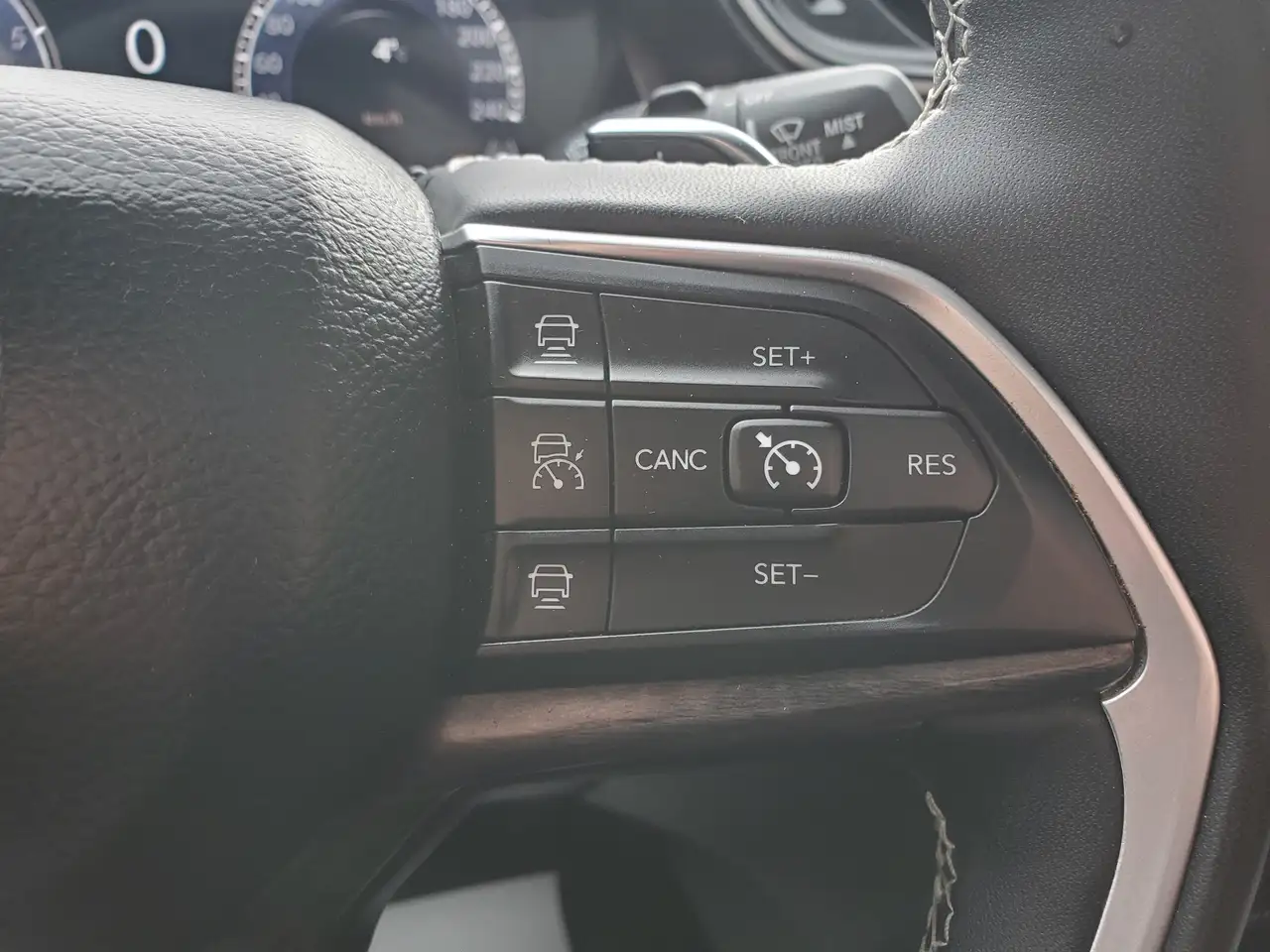Jeep Grand Cherokee - Image 20