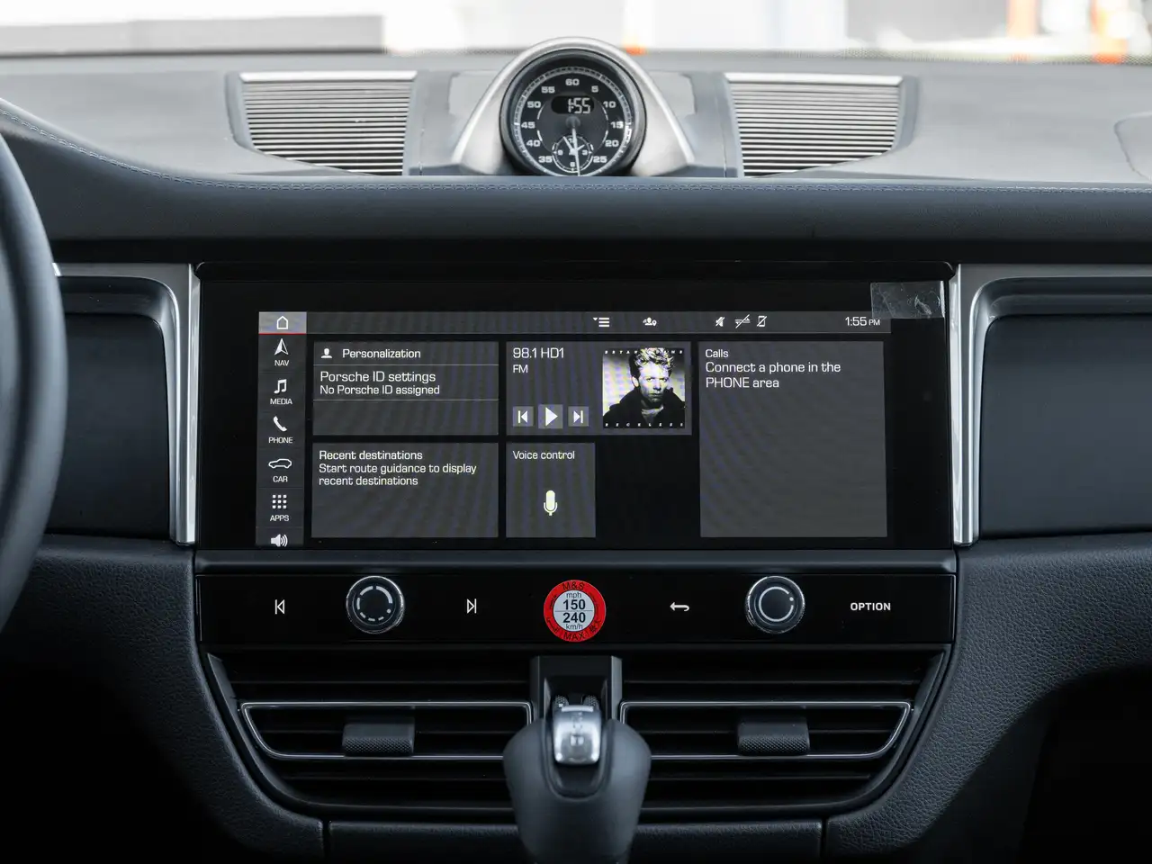 Porsche Macan - Image 34