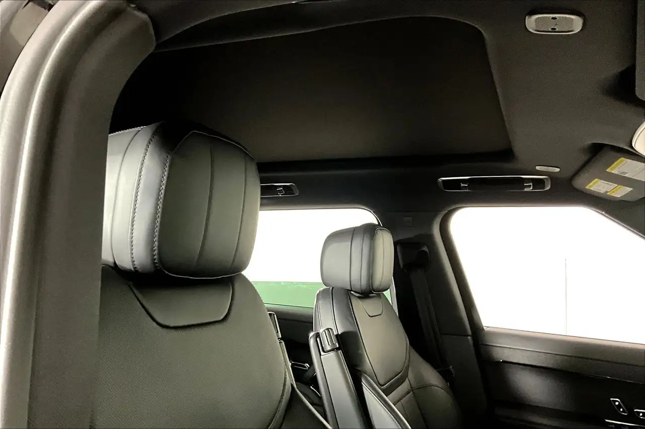 Land Rover Range Rover Sport - Image 17
