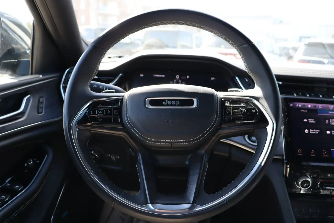 Jeep Grand Cherokee - Image 22