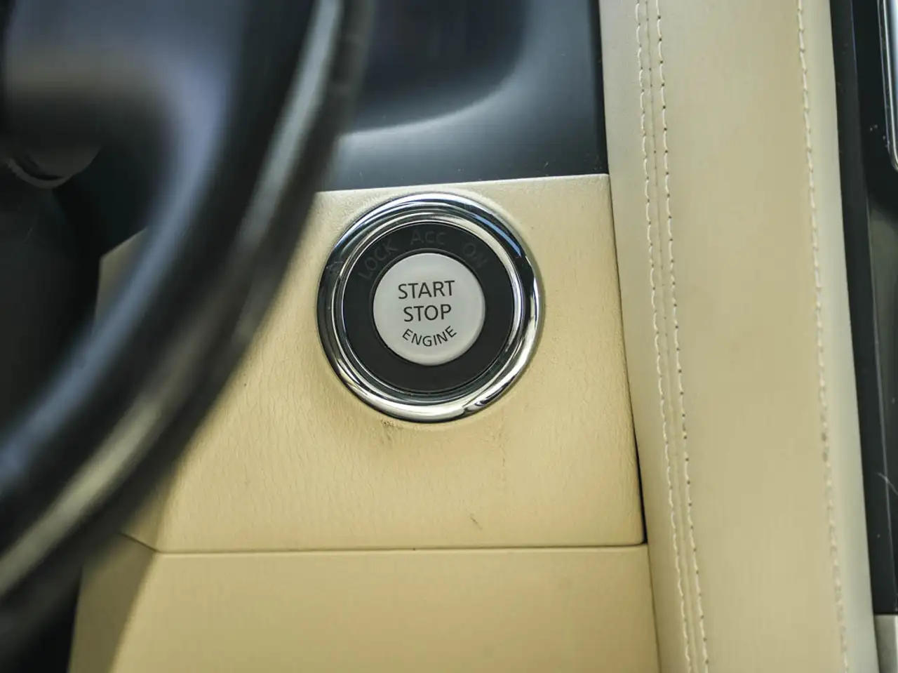 Infiniti QX80 - Image 27