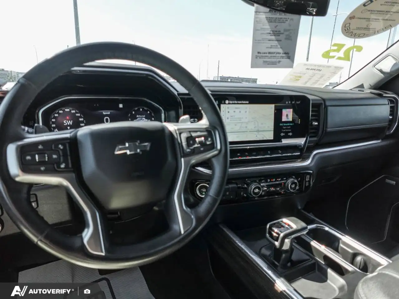 Chevrolet Silverado 1500 - Image 17