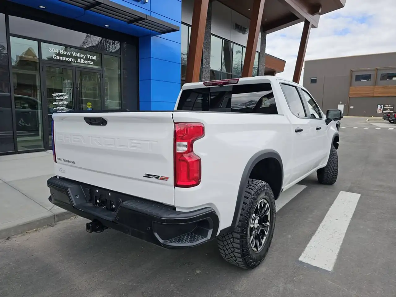 Chevrolet Silverado 1500 - Image 8