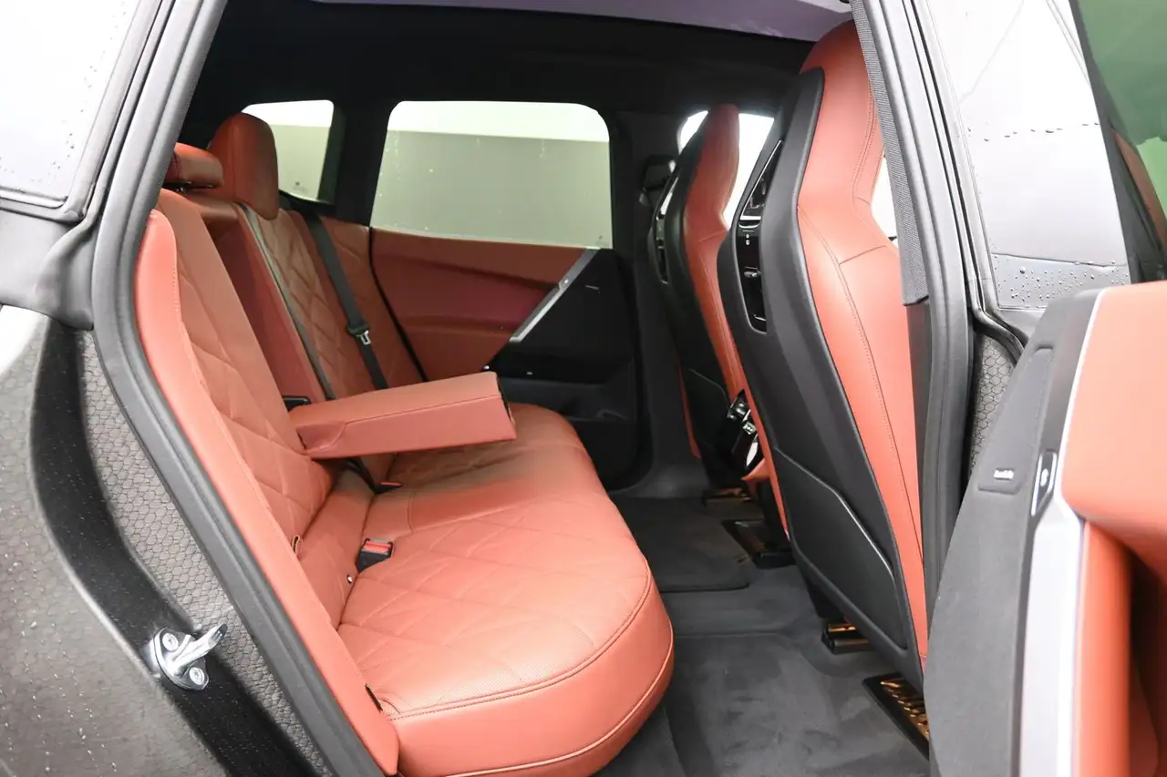 BMW iX - Image 31