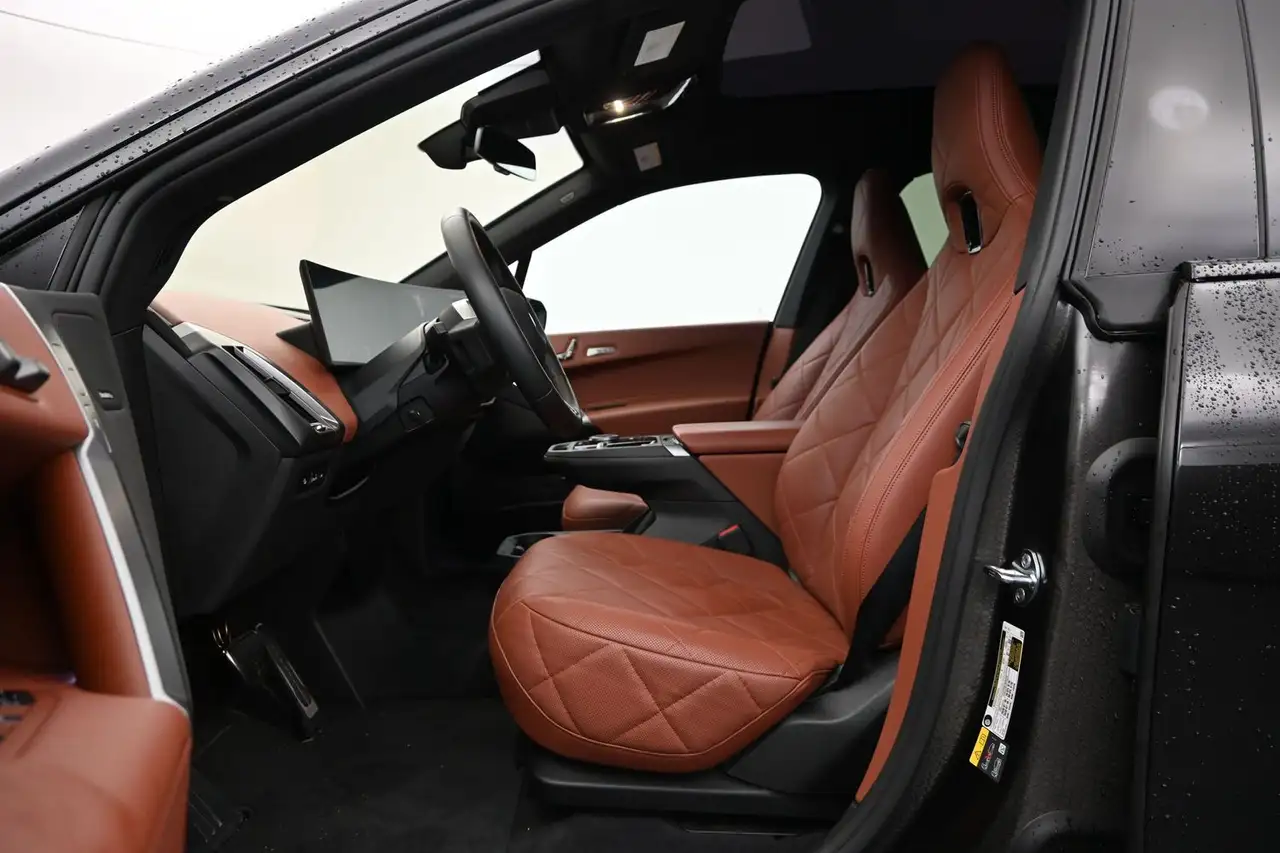 BMW iX - Image 18