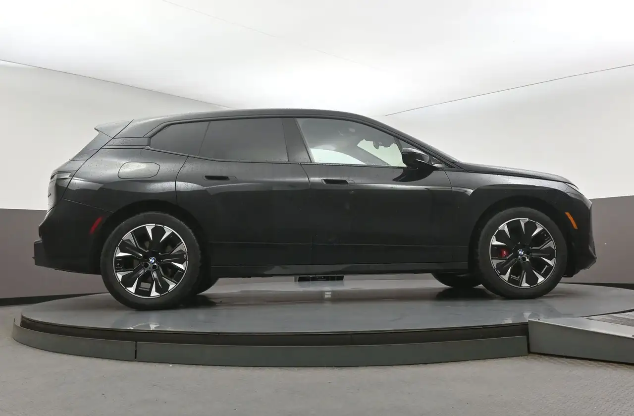 BMW iX - Image 45
