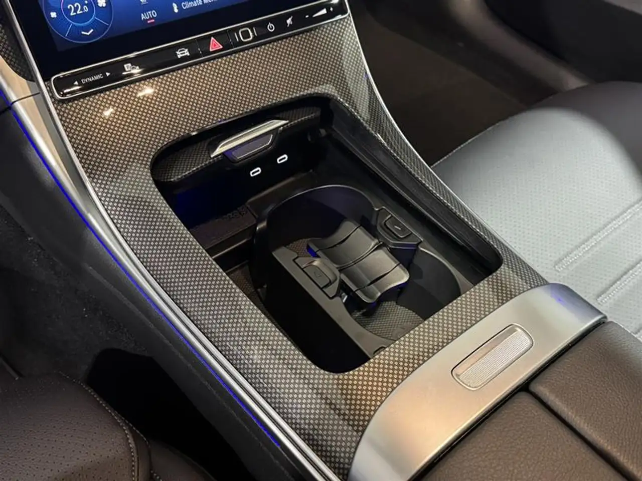 Mercedes-Benz C-Class - Image 18