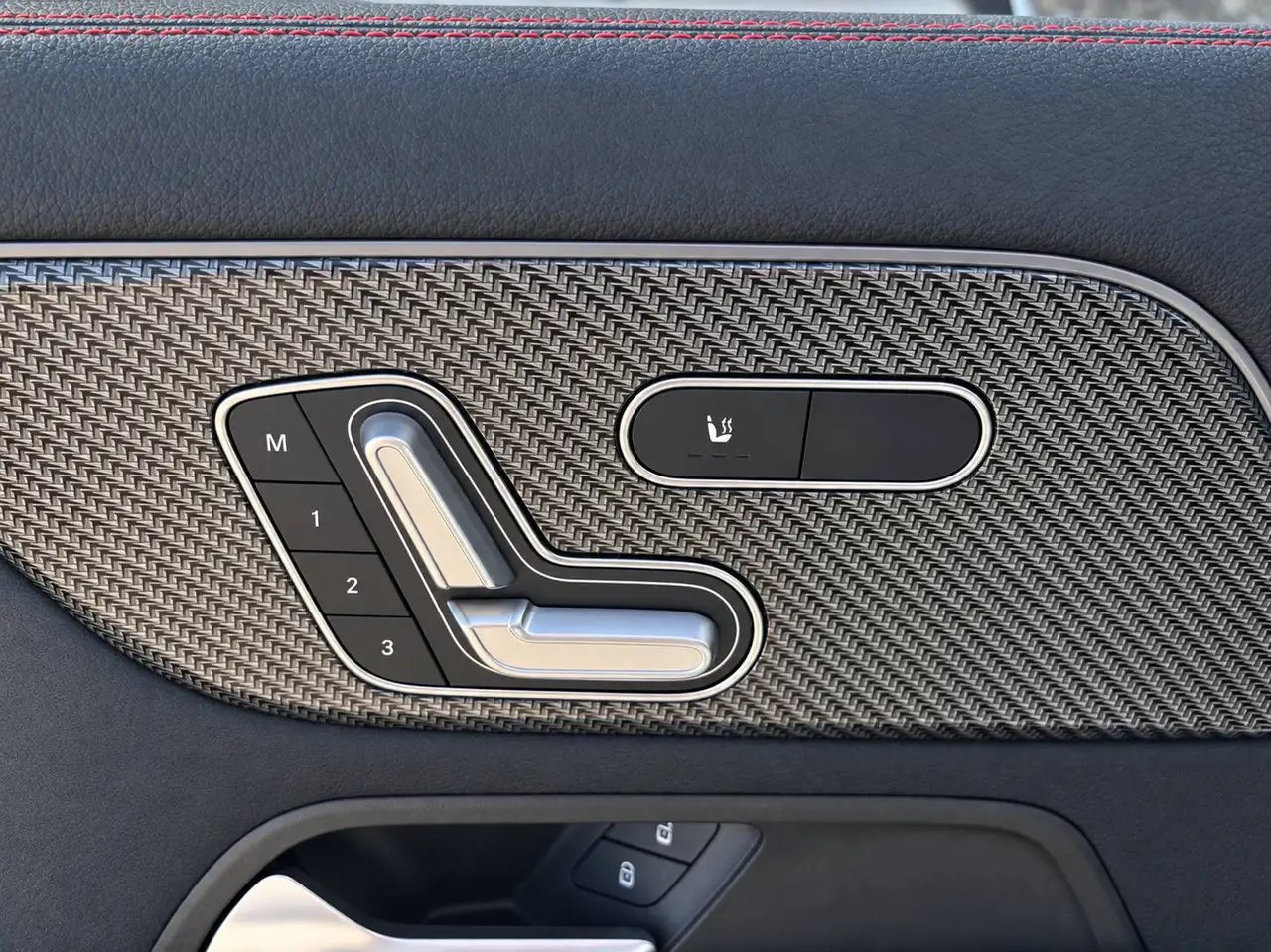 Mercedes-Benz GLA - Image 20