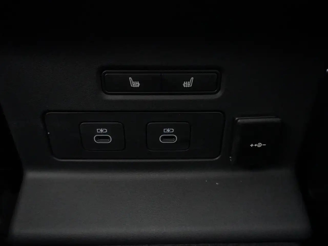 Land Rover Range Rover Velar - Image 21