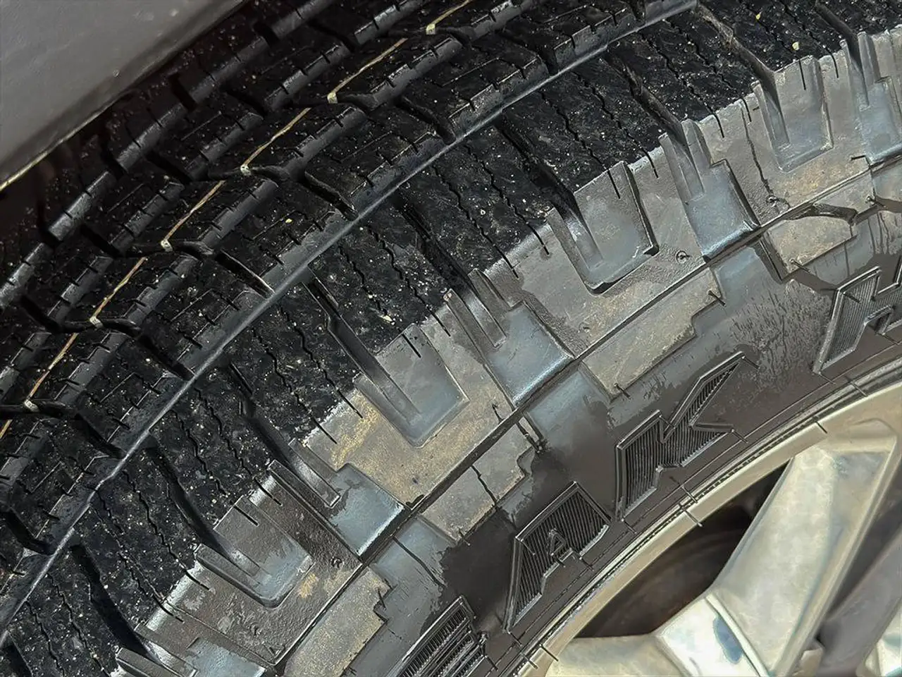 Jeep Wrangler - Image 11
