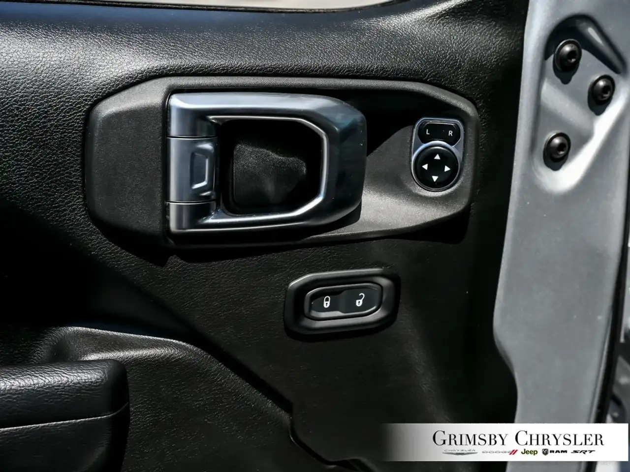 Jeep Wrangler - Image 16