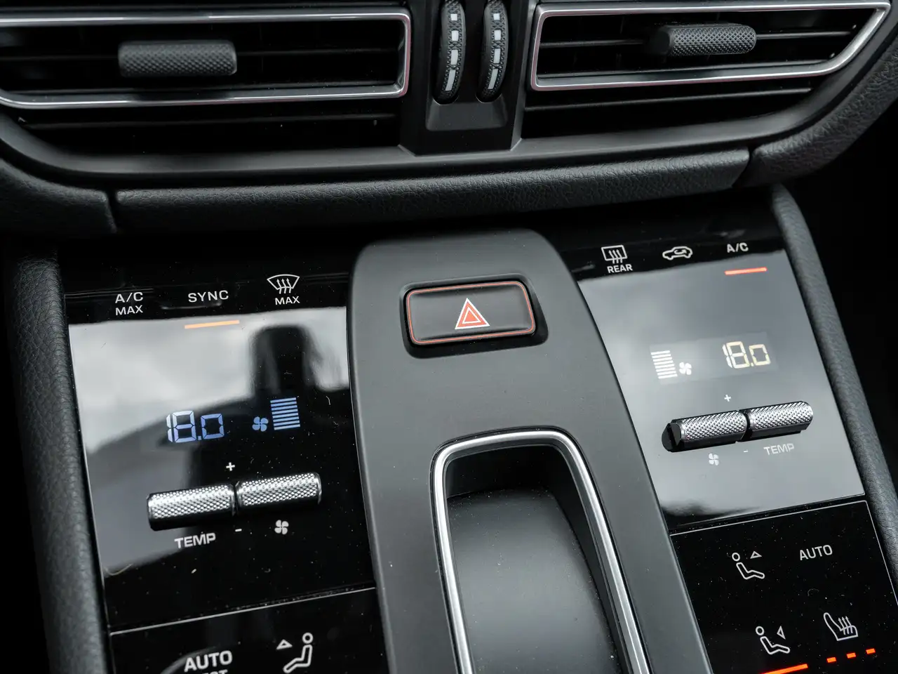 Porsche Macan - Image 25