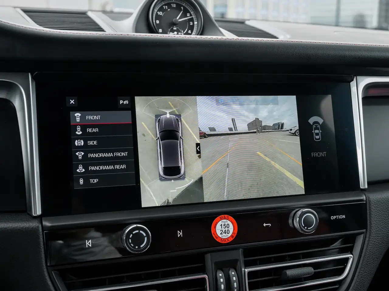Porsche Macan - Image 17