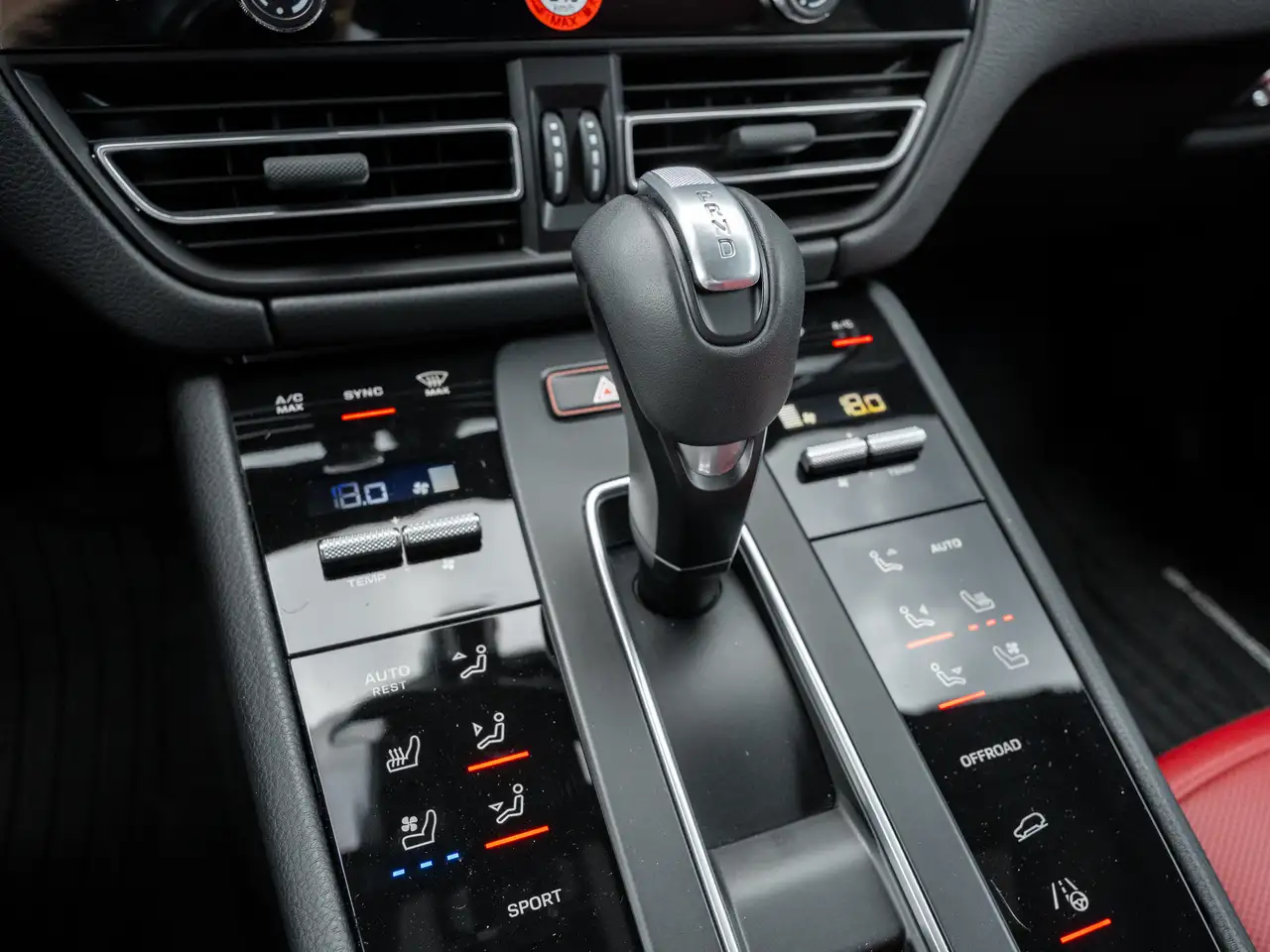 Porsche Macan - Image 22