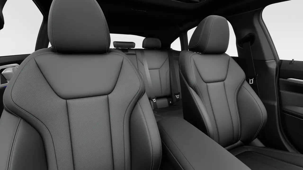BMW i4 - Image 11