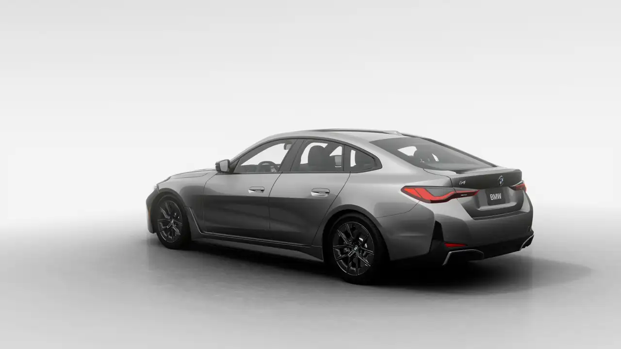 BMW i4 - Image 2