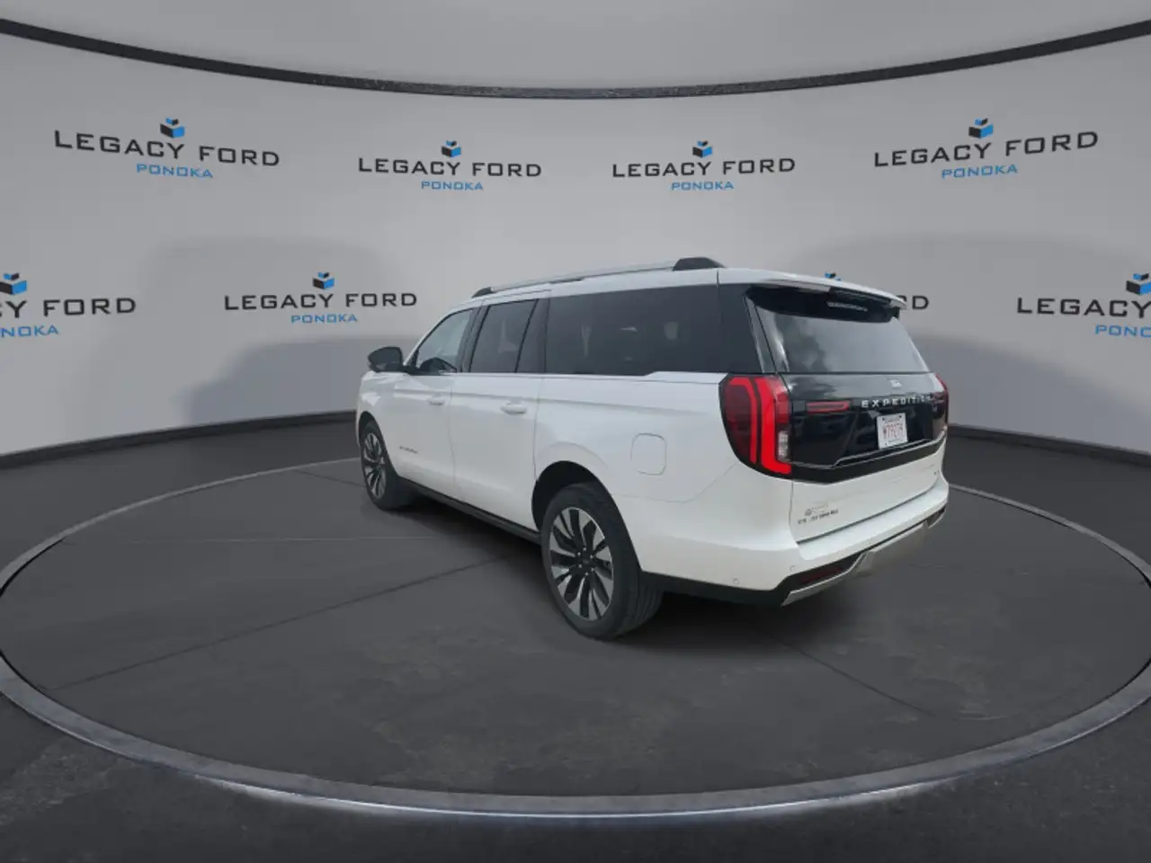Ford Expedition - Image 7