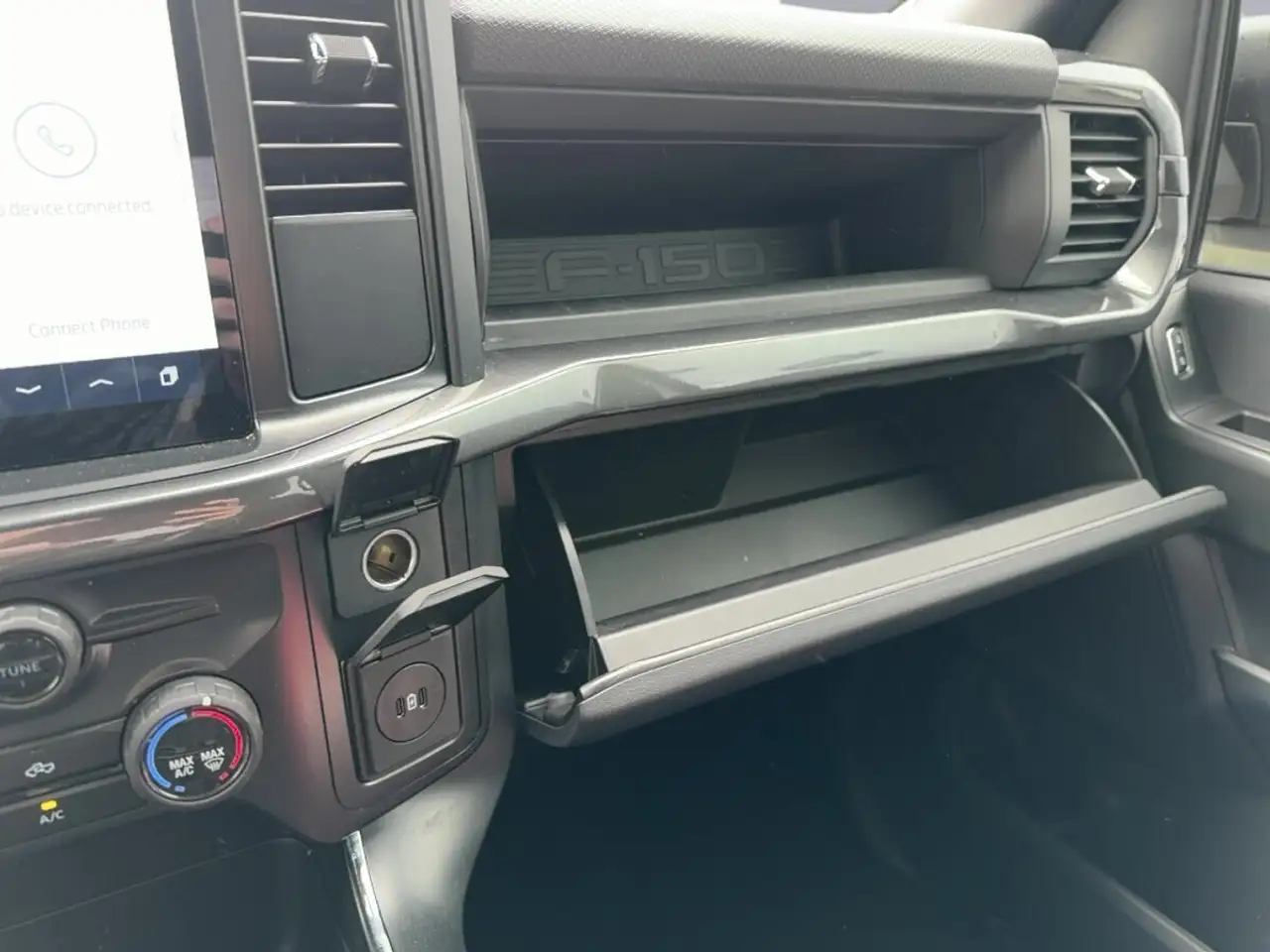 Ford F-150 - Image 26