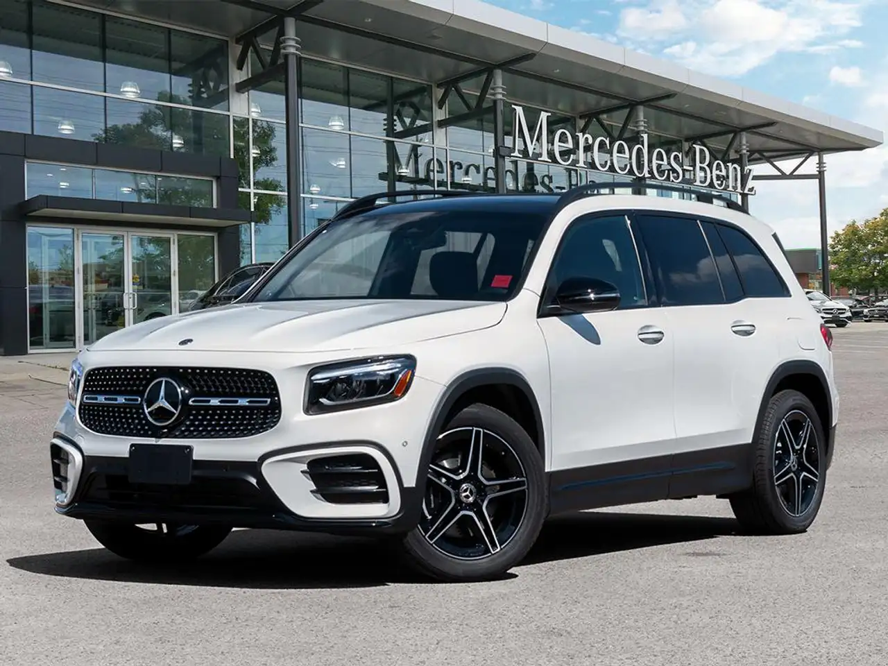 Mercedes-Benz GLB - Image 1