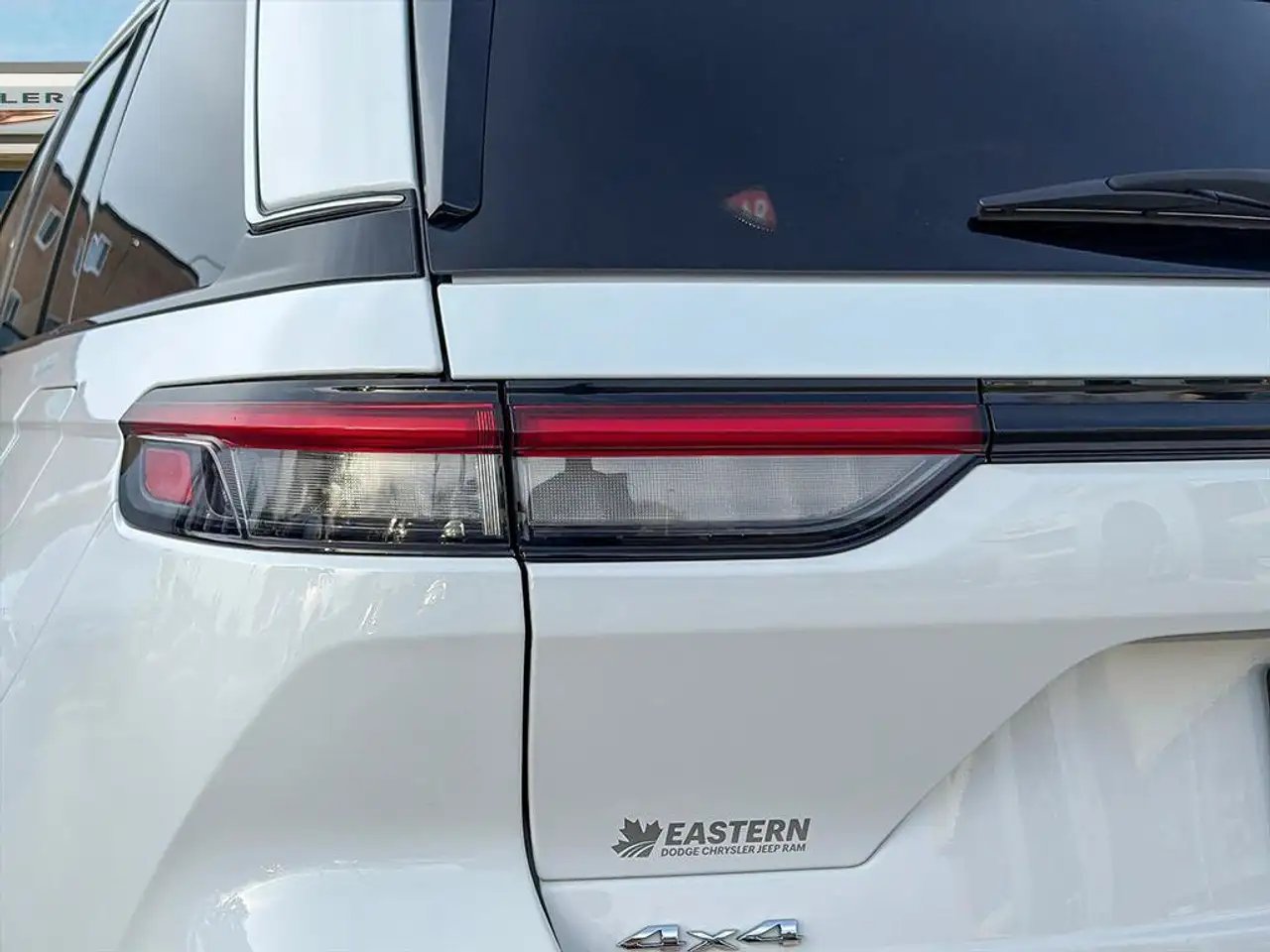 Jeep Grand Cherokee - Image 14