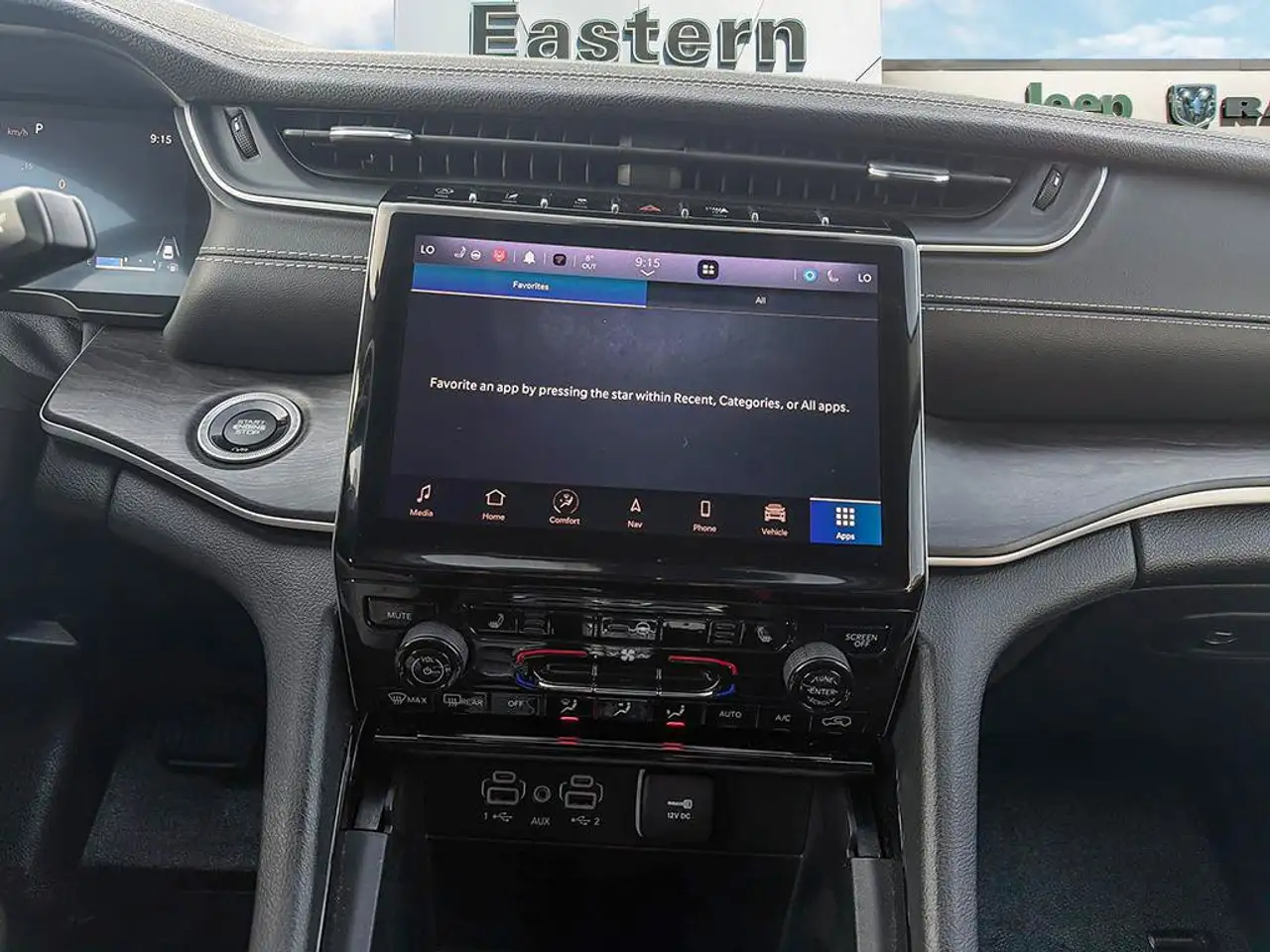 Jeep Grand Cherokee - Image 22