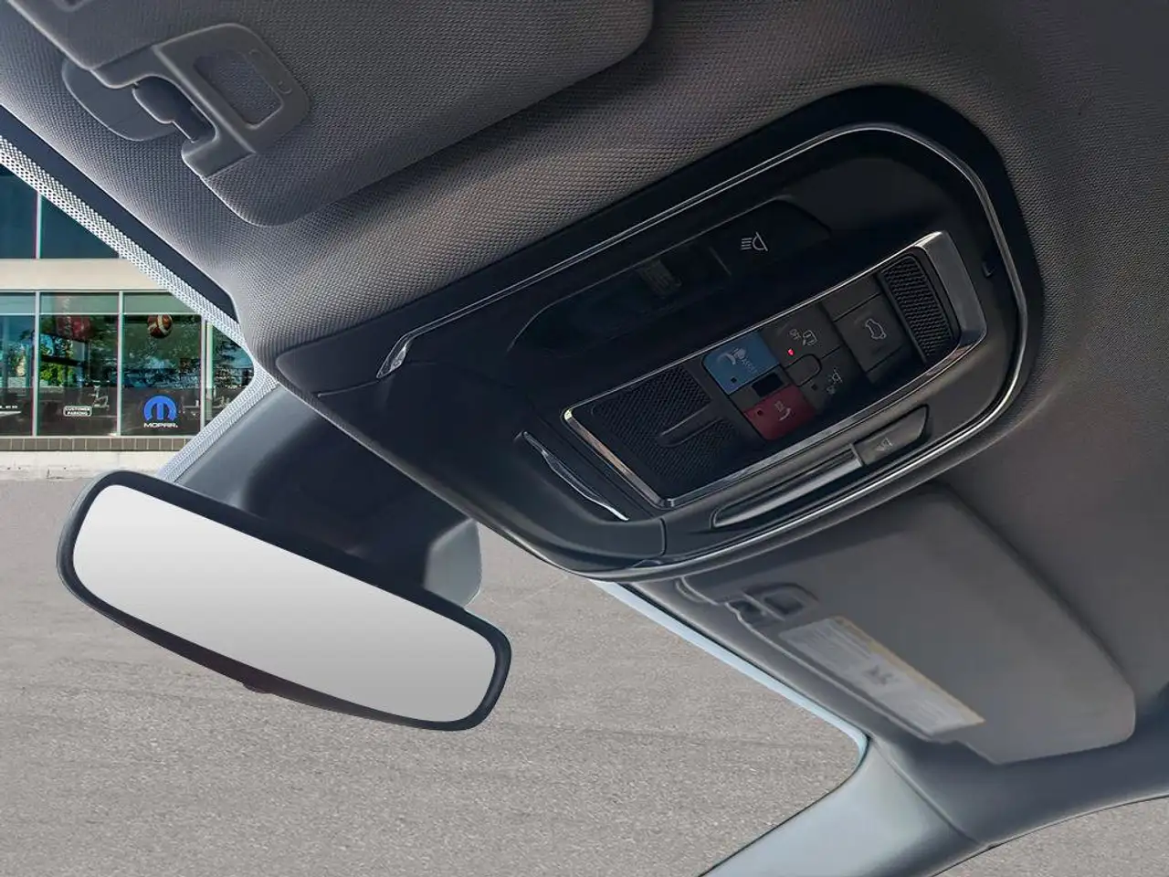 Jeep Grand Cherokee - Image 24