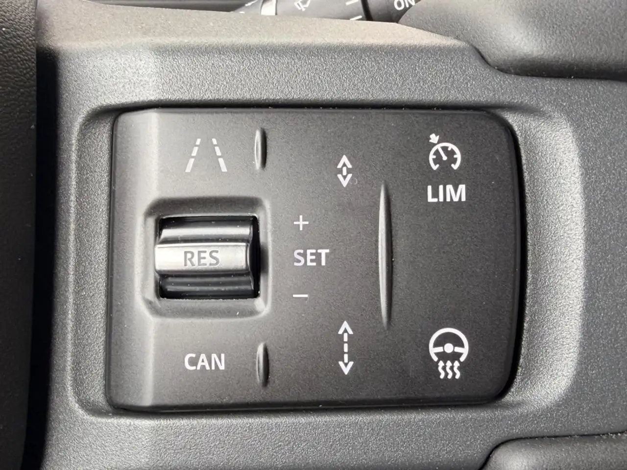 Land Rover Defender - Image 20