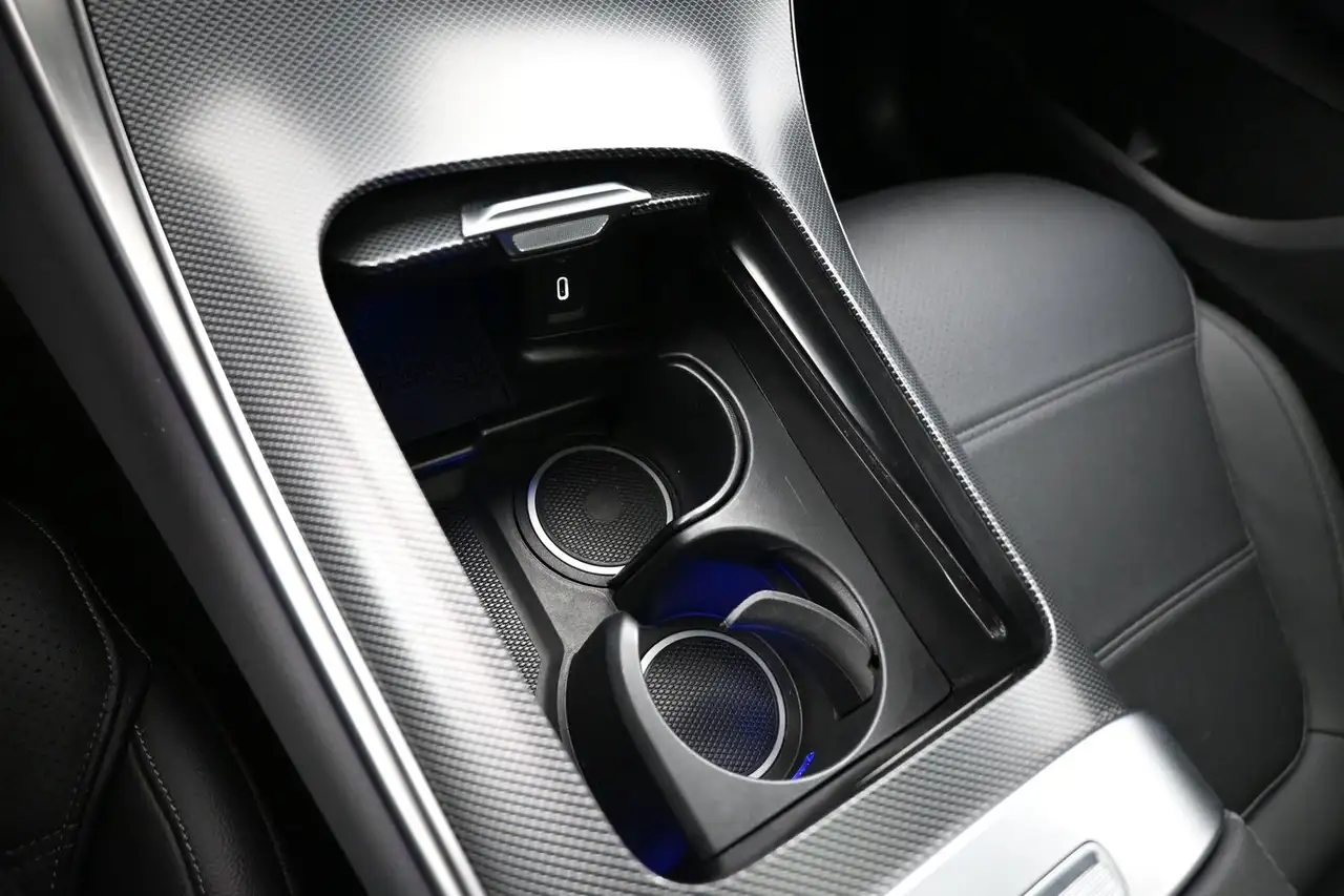 Mercedes-Benz GLC - Image 16