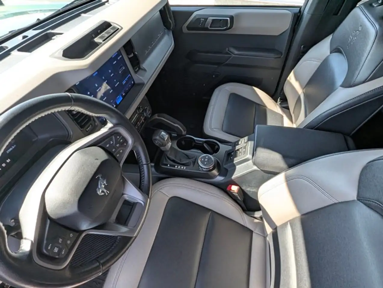 Ford Bronco - Image 11