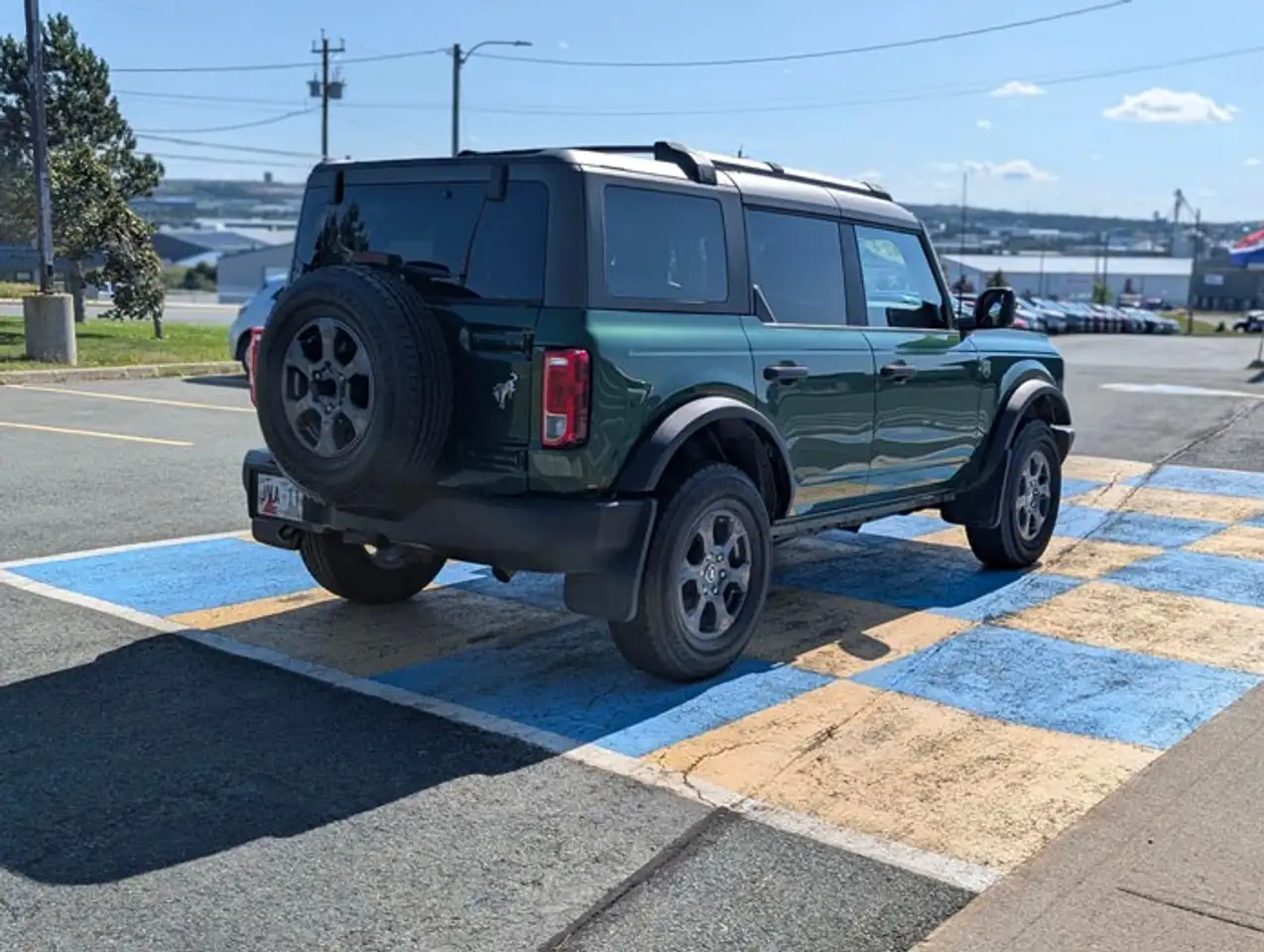 Ford Bronco - Image 4