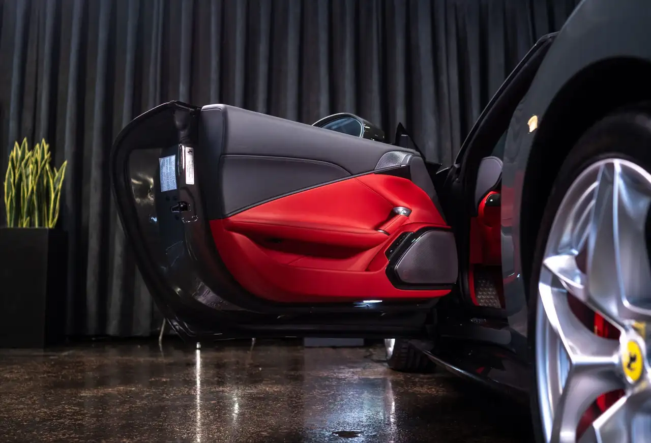 Ferrari Roma - Image 9