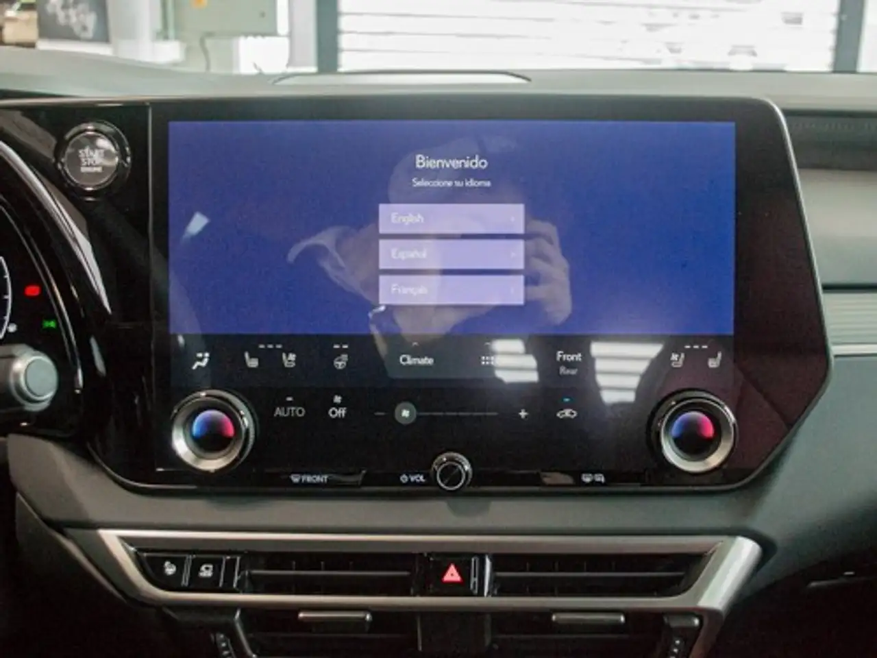 Lexus RX 350 - Image 14