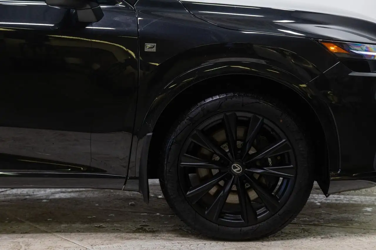 Lexus RX 500h - Image 11