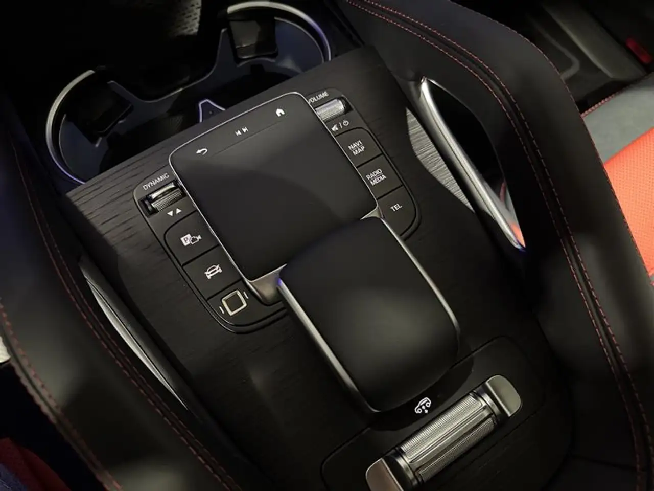 Mercedes-Benz GLE - Image 21