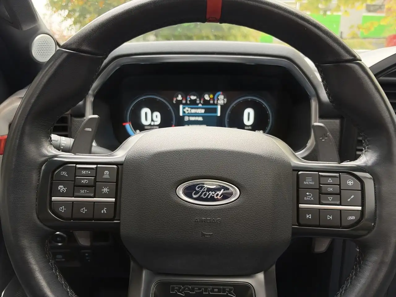 Ford F-150 - Image 22