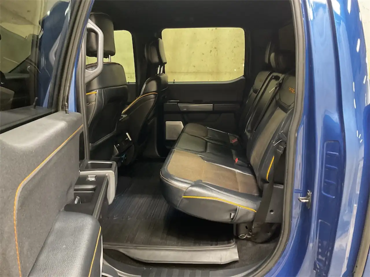 Ford F-150 - Image 11