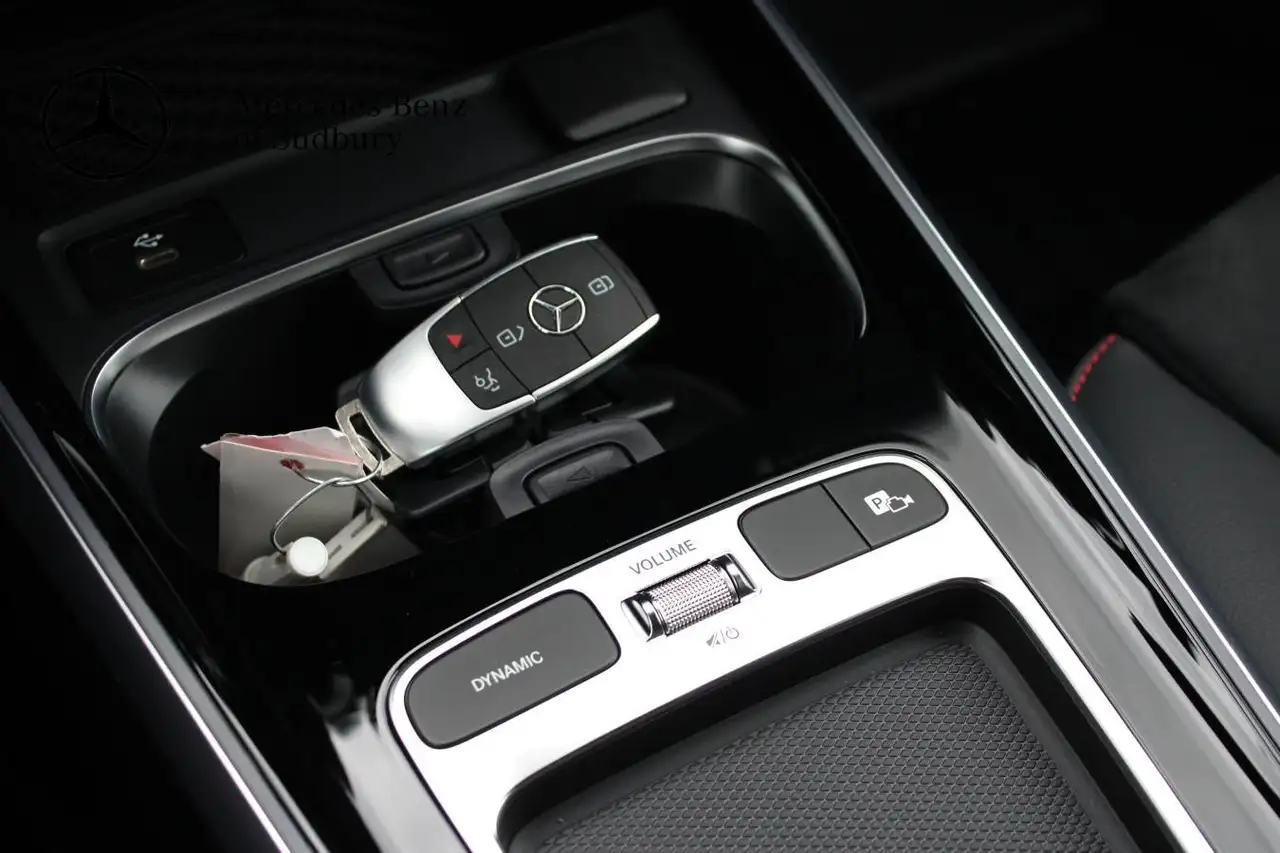 Mercedes-Benz GLB - Image 21