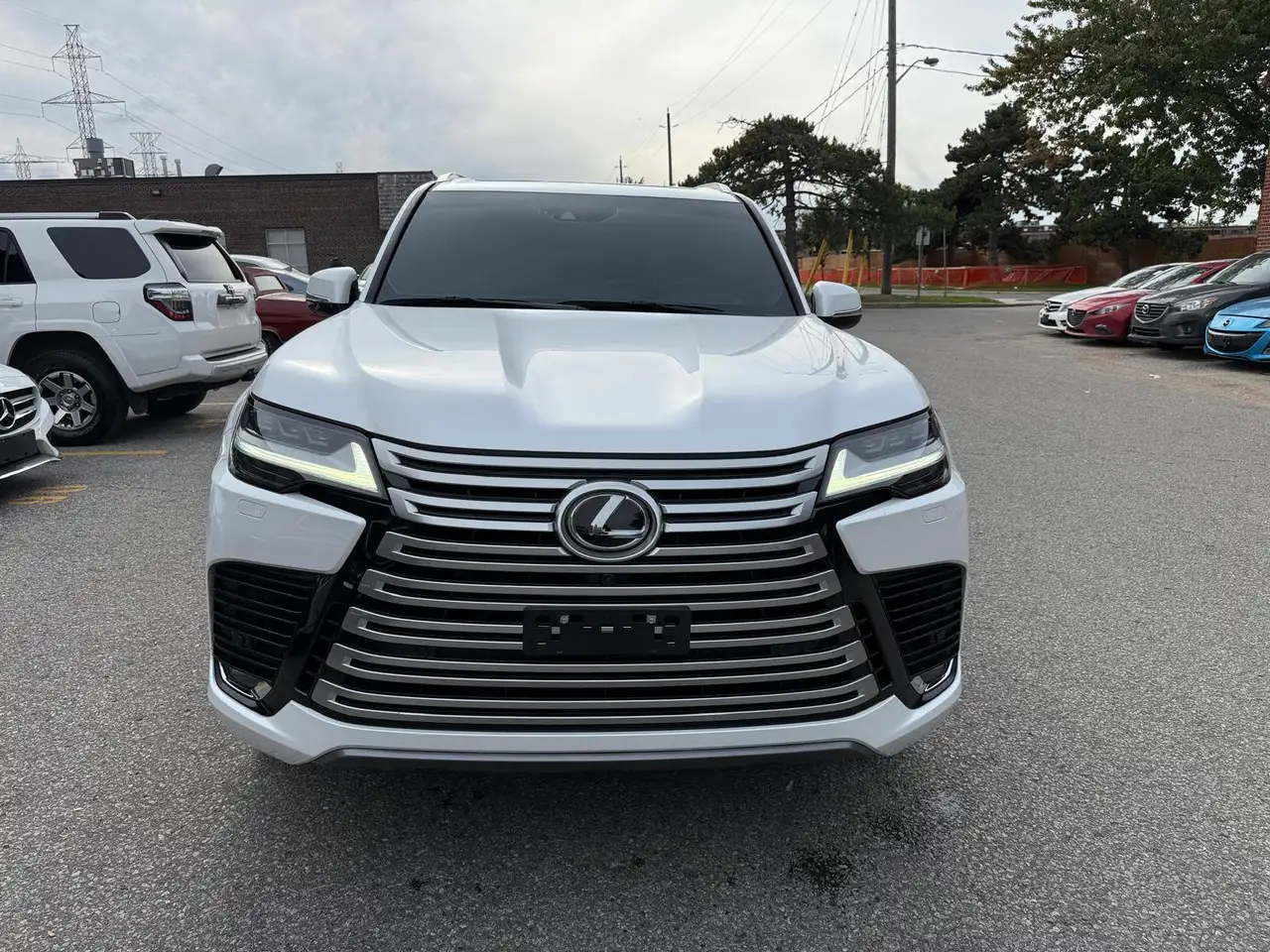 Lexus LX - Image 2