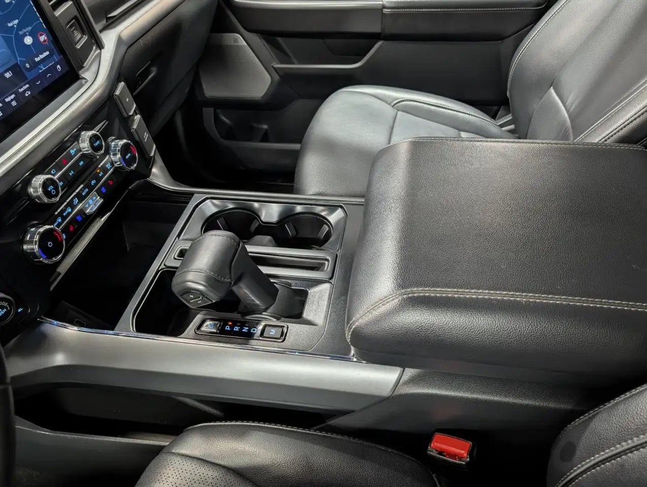 Ford F-150 - Image 32