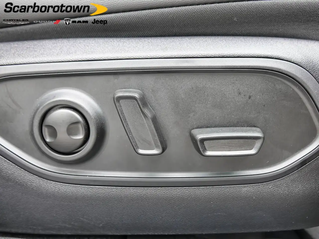 Jeep Cherokee - Image 18