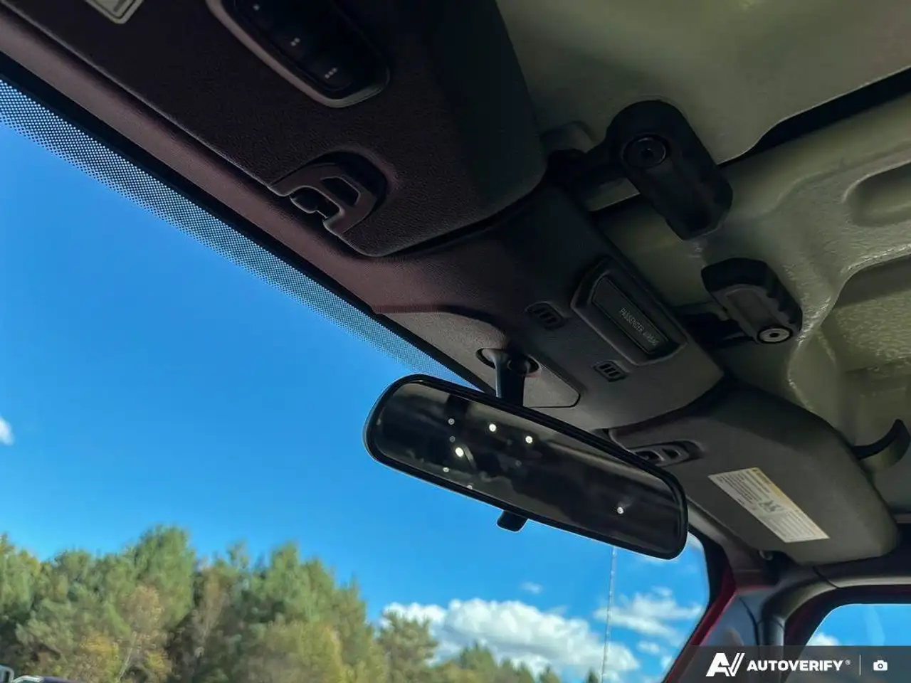 Jeep Wrangler - Image 23