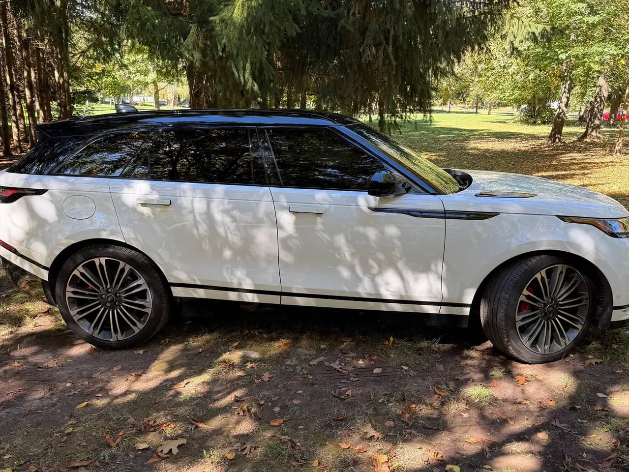 Land Rover Range Rover Velar - Image 1