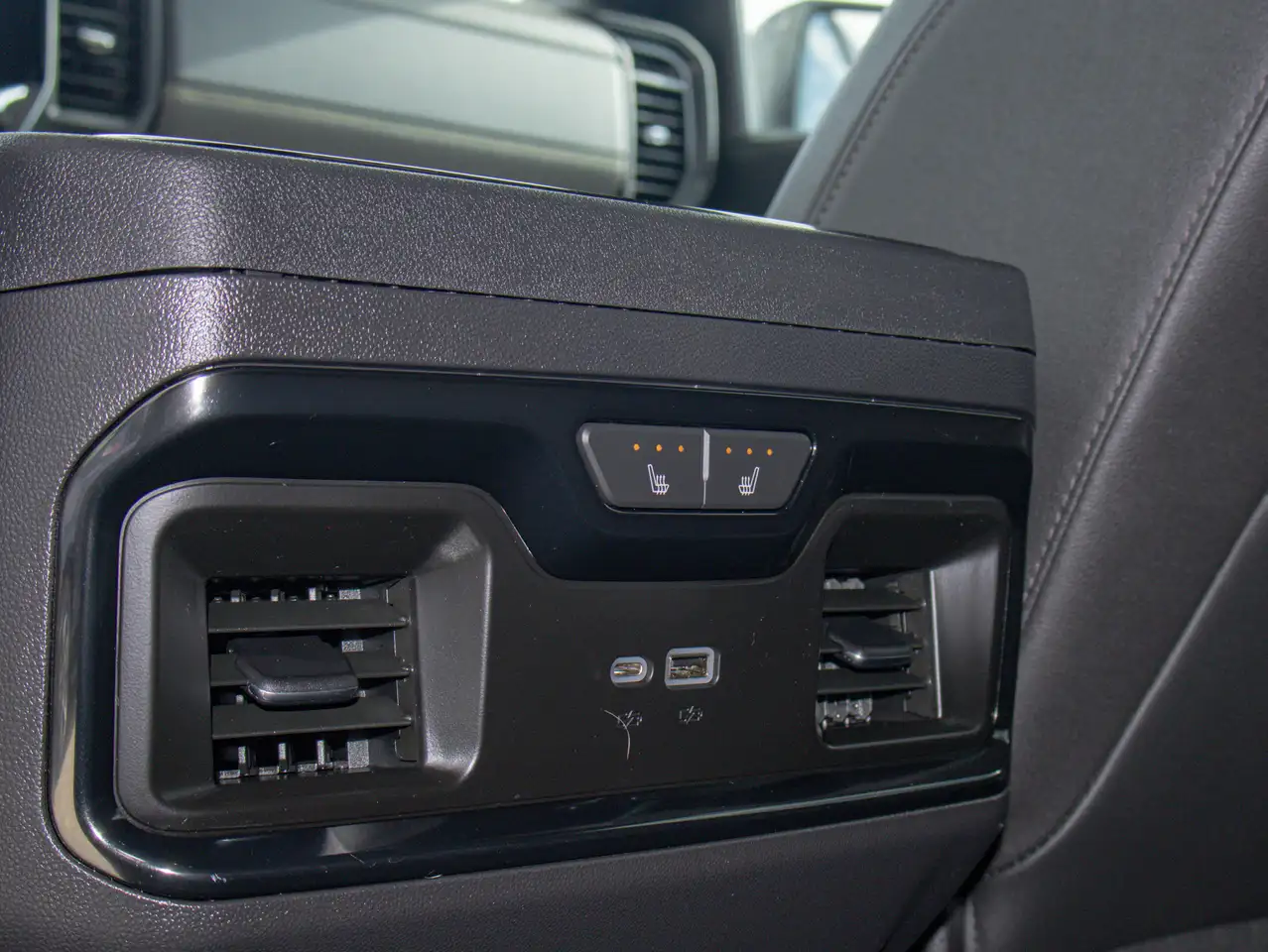 Chevrolet Silverado 1500 - Image 38
