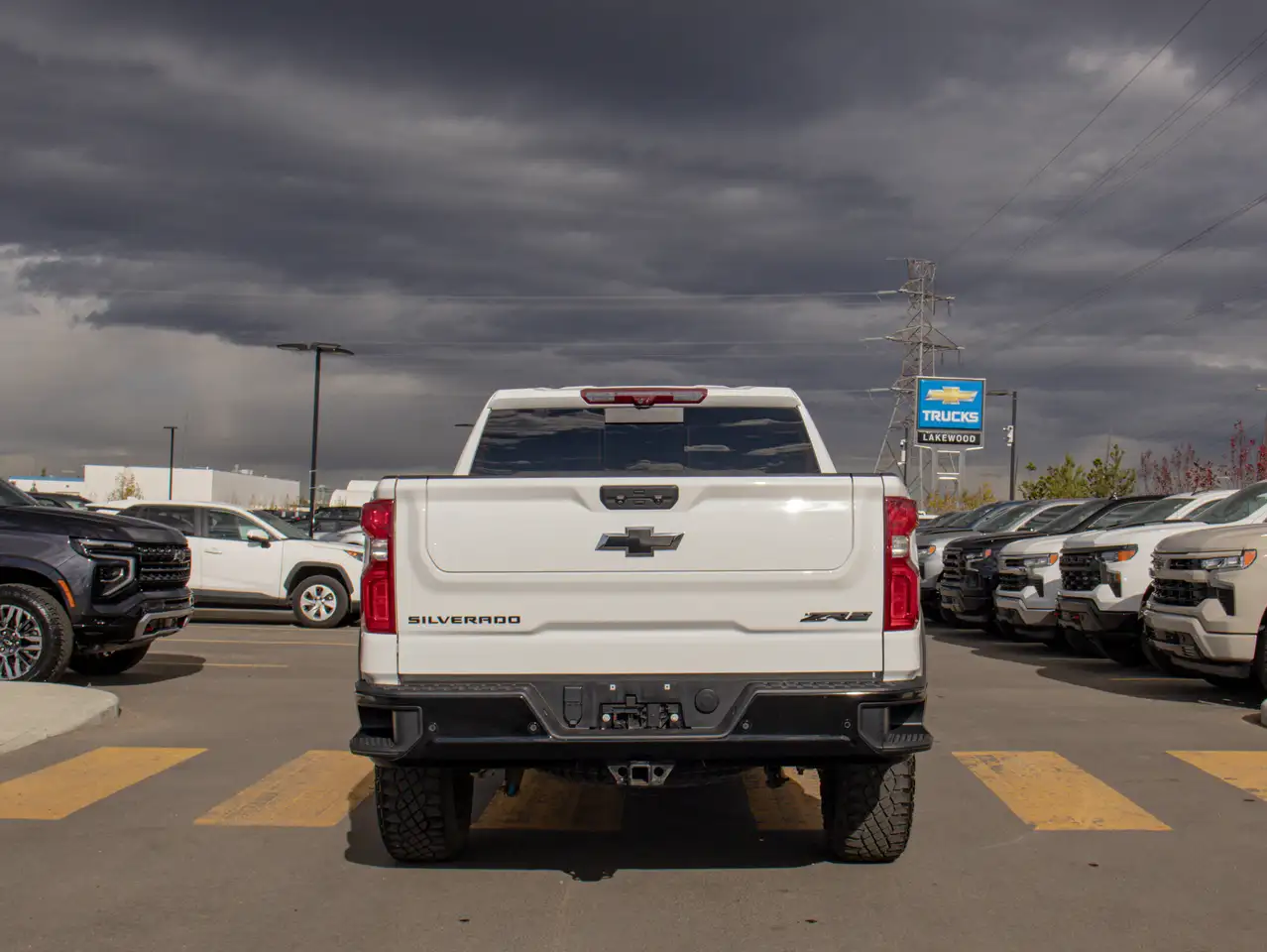Chevrolet Silverado 1500 - Image 9