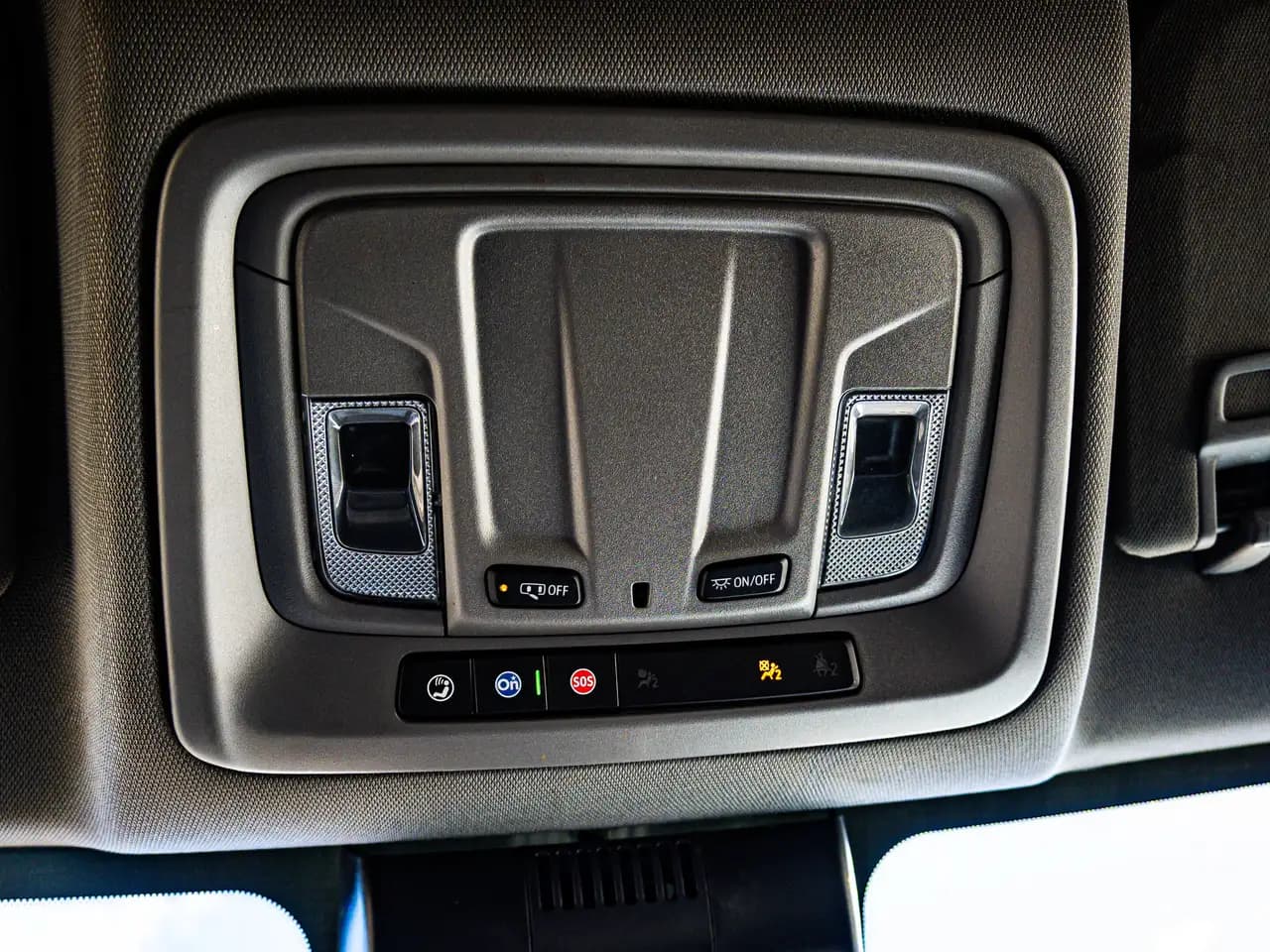 Chevrolet Silverado 1500 - Image 29
