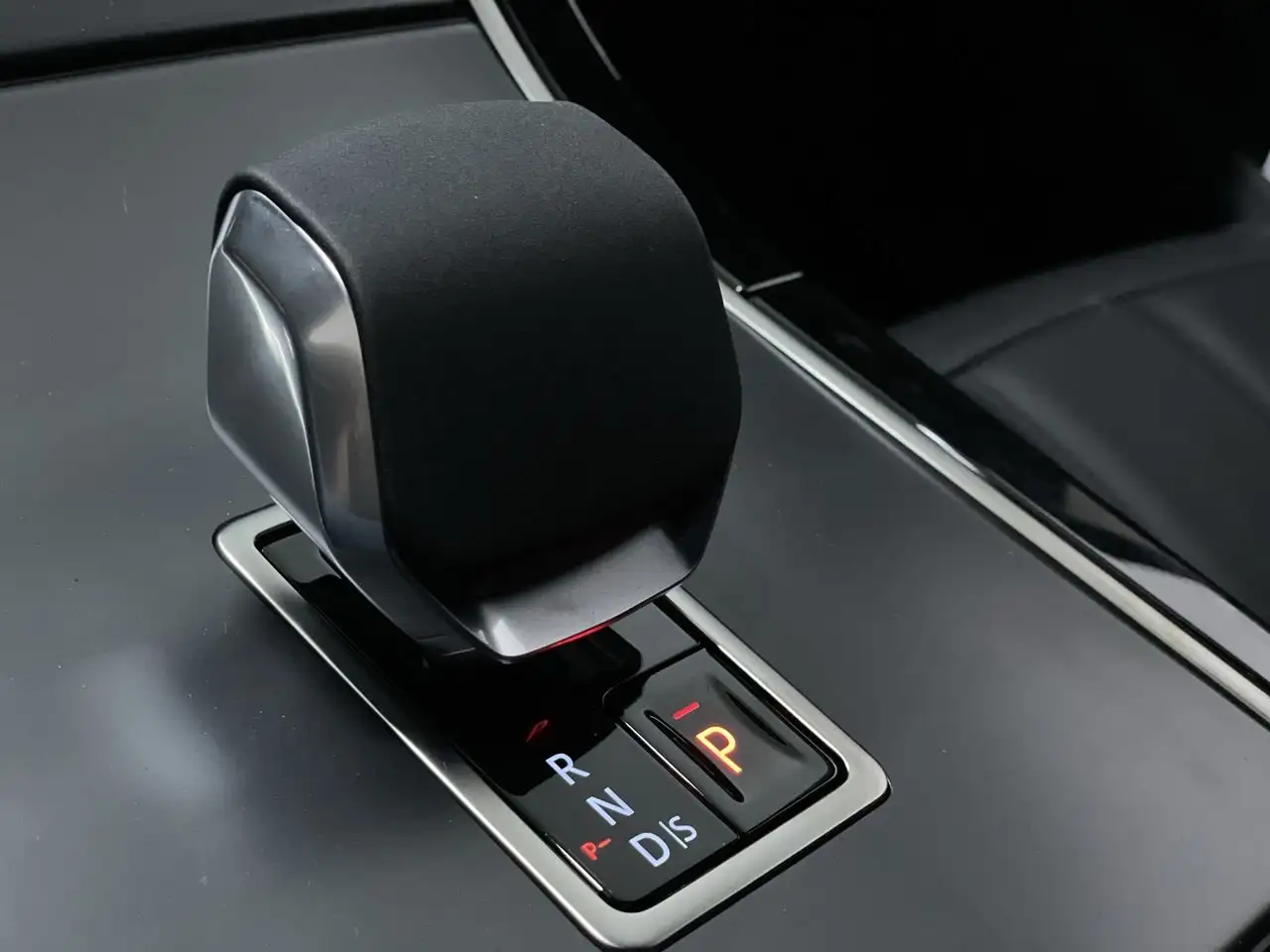 Land Rover Range Rover Evoque - Image 28
